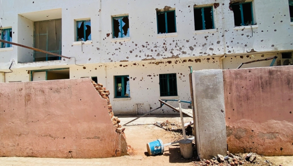Medizinische Einrichtung nach Zerstörung Sudan