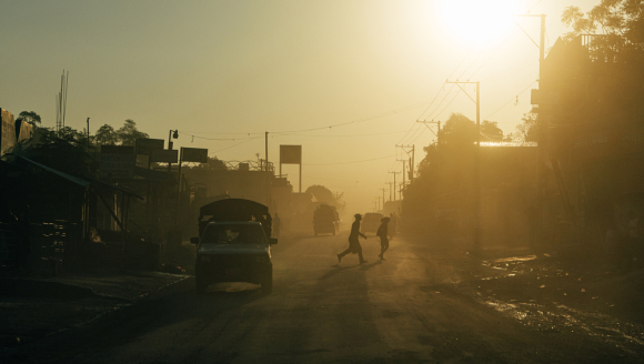 Haiti: Sonne auf der Straße nach Martissant