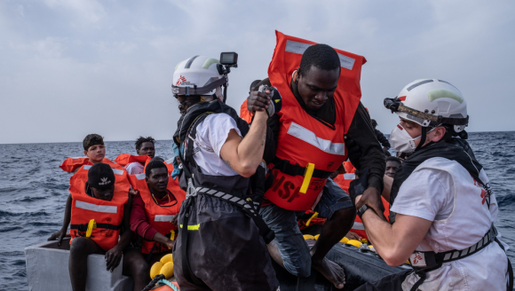 Seenotrettung Geflüchtete auf dem Mittelmeer Geo Barents