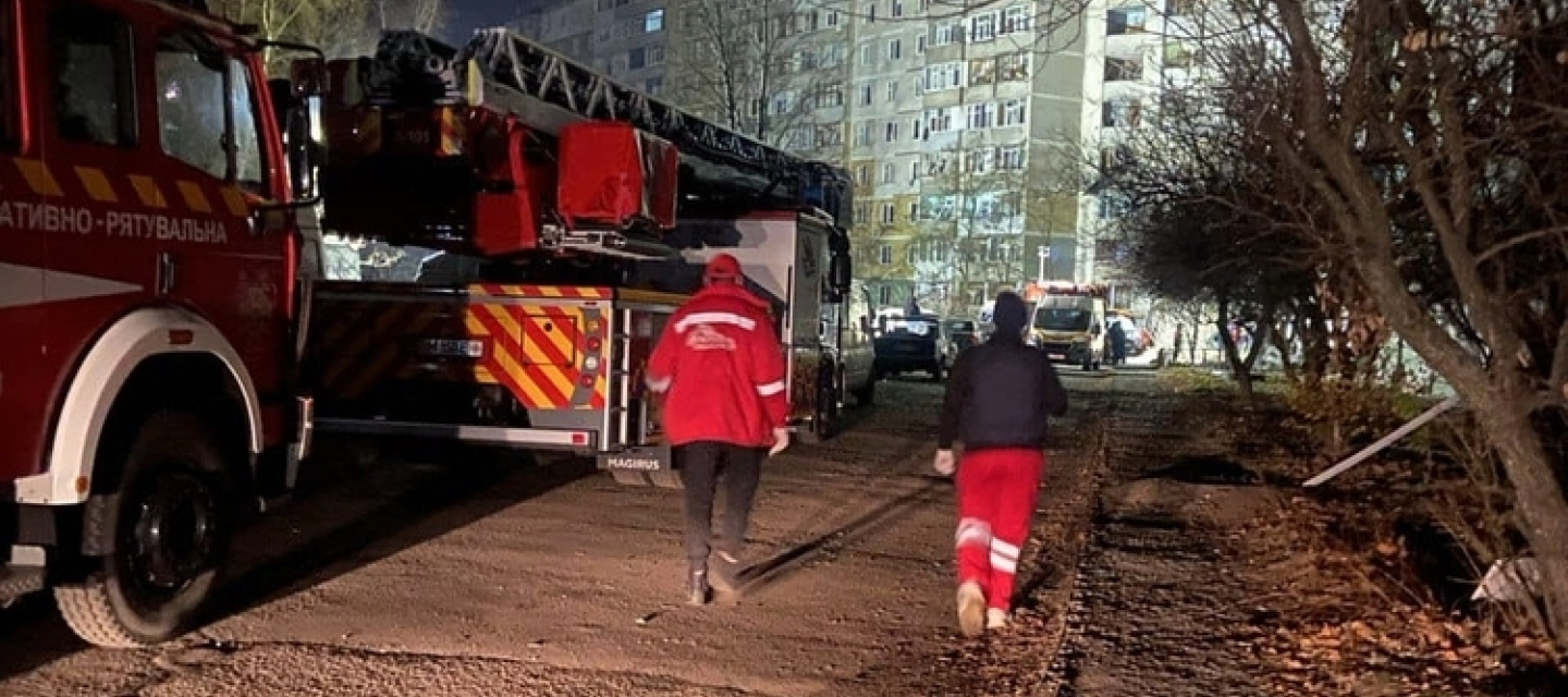 Nothilfe nach russischem Luftangriff auf die Stadt Sumy (Ukraine)