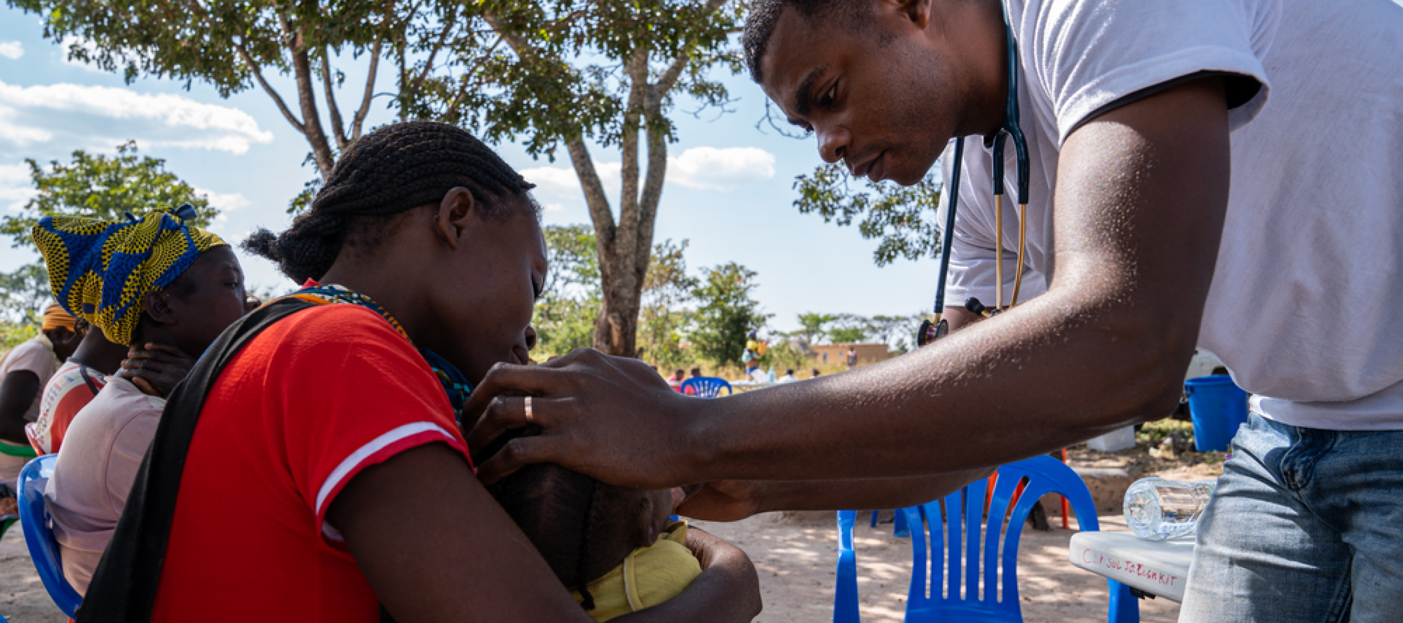 Angola: Mangelernährung und Malaria behandeln.