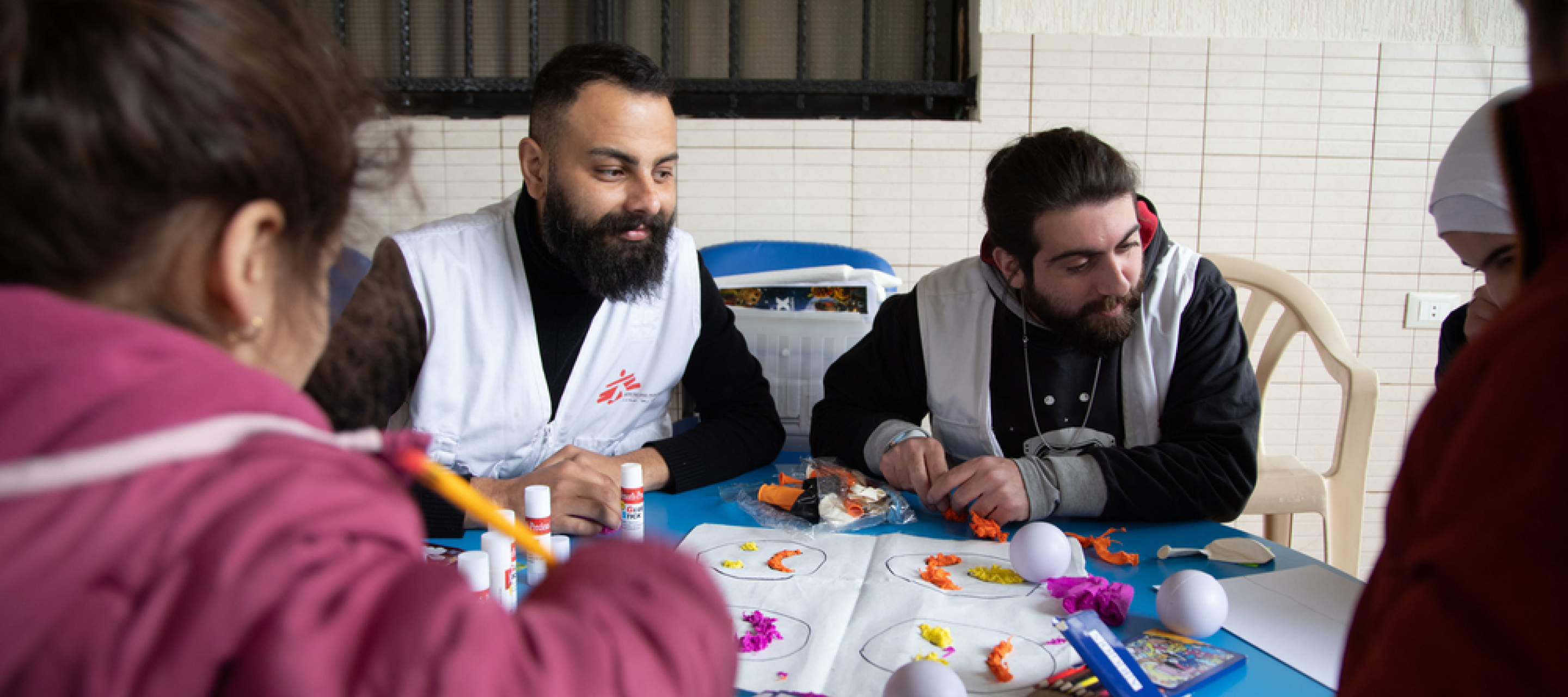 Südlibanon: Ein Teil unseres mobilen Teams und Kinder